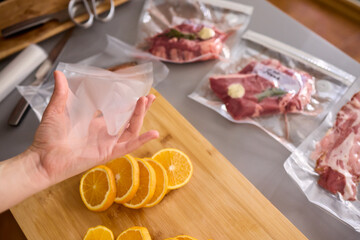 Efficiently Vacuum Sealing Fresh Citrus Fruits for Maximum Storage Time and Flavor Preservation