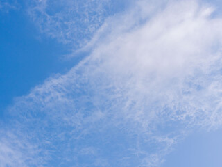 春の穏やかな青空と雲31