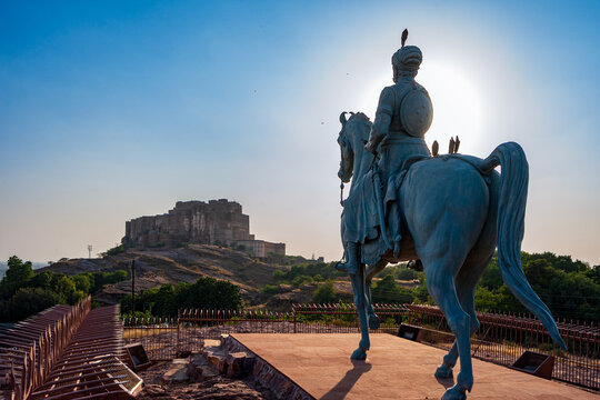 India. State of Rajasthan. Jodhpur. Equestrian statue of Rao Jodha Rathore (founder of Jodhpur, March 28, 1416 &ndash; April 6, 1489), 15th Rajput chieftain of the Rathore clan, and the majestic Mehrangarh