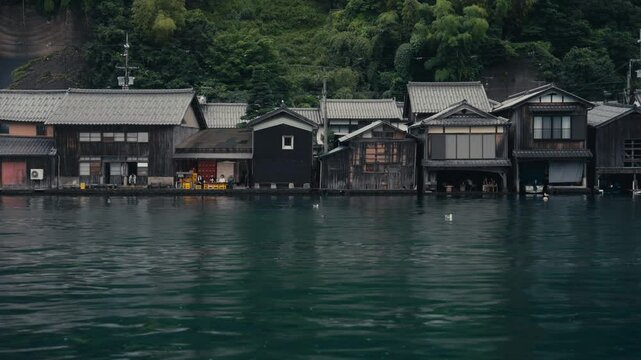 京都の伊根町　遊覧生から撮影した伊根町の木造建築の建物