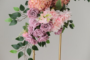 interior de sala decorada com flores para dia de celebração dia das mães 