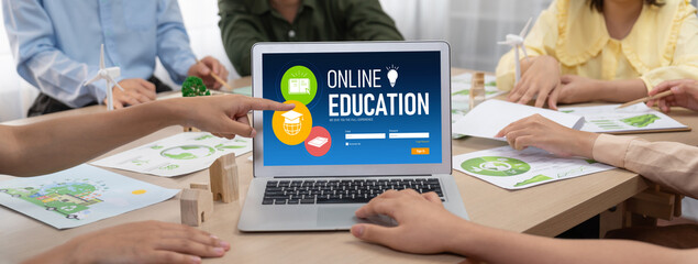 E-learning website with brisk sofware for student to study online on the internet network