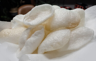 Homemade Aromatic Shrimp Chips – Crispy Asian Delicacy with Rich Shrimp Flavor