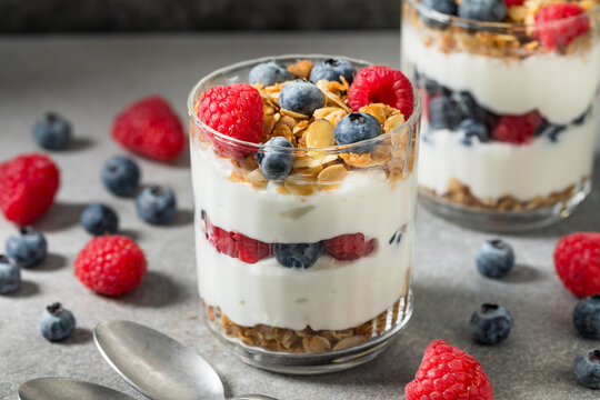 Homemade Healthy Breakfast Yogurt Parfait