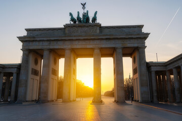 Obraz premium germany capital berlin city center buildings architecture and most popular tourist attractions photos with sunset light and sky colors