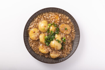  里芋のそぼろ煮