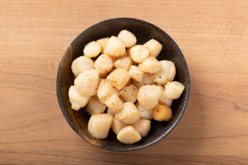 イタヤ貝のバター醤油炒め