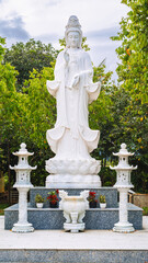 Obraz premium white statue of Lady Buddha in Vietnam in Asia in summer.