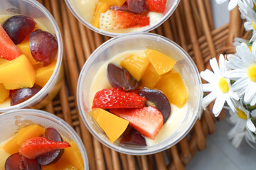 Jelly custard pudding with fresh fruits.