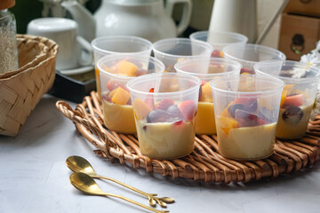 Jelly custard pudding with fresh fruits.