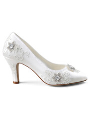 Obraz premium pair of satin bridal shoes with intricate lace overlay and crystal embellishments, featuring a comfortable heel and a closed-toe design,