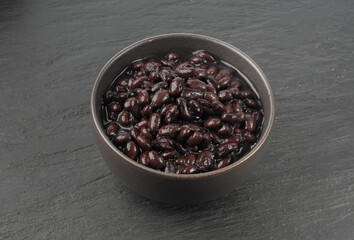 Black beans, cooked bean piles, baked legume, canned dark beans, rajma, Phaseolus vulgaris