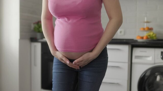 Pregnant woman experiences difficulties with urination at home