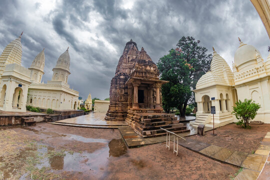 Bhagawan parshwanath digambar jain mandir in khajuraho the group of monuments of hindu and jain temples in chhatarpur district, madhya pradesh, India.Unesco world heritage site.