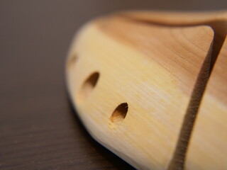  革靴の形をキープする木製シューツリー 