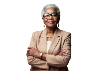 Selbstbewusste ältere Businessfrau mit Brille im Anzug PNG mit transparentem Hintergrund

