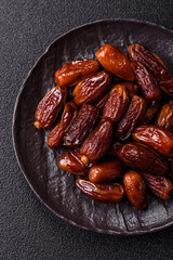 Dried tropical date fruit as an ingredient for fresh organic diet food