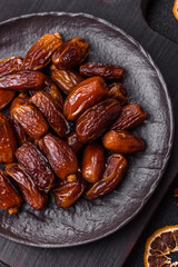 Dried tropical date fruit as an ingredient for fresh organic diet food