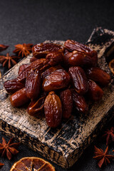 Dried tropical date fruit as an ingredient for fresh organic diet food