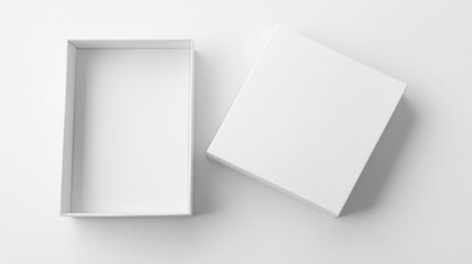 Naklejka premium Opened white box on a white background