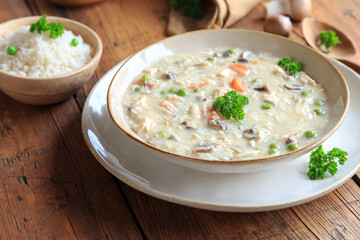 klassisches Hühnerfrikassee