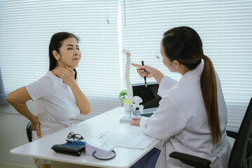 Fototapeta premium Doctors provide medical care, therapy and support to patients in clinics, providing advice, discussing health problems and assisting with physical therapy.