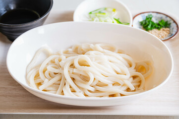 ざるうどん　讃岐うどん