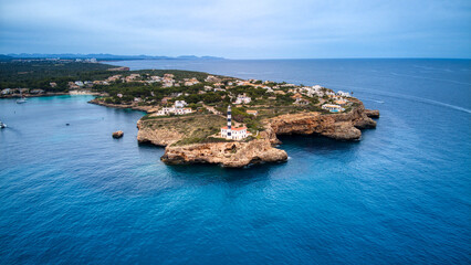 PORTOCOLOM Y PUNTA DEL FARO en Mallorca, España. Fotos con dron