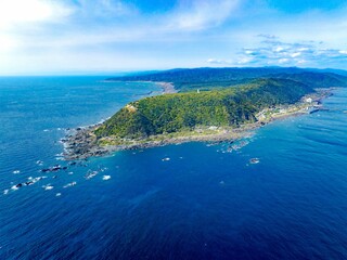 室戸岬の春｜ドローン空撮で見る灯台と黒潮の海原