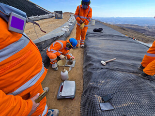 Quality control process for the installation of geosynthetics in a sanitary landfill