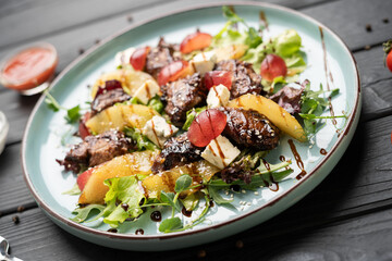 Pear Liver Gorgonzola Salad with Balsamic Glaze
