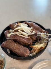 Grilled Steak with Onion in Cast Iron Pan - 양파와 함께 구운 스테이크