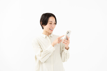 女性　スマートフォン　スマホ