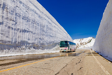 富山県　雪の大谷ウォーク
