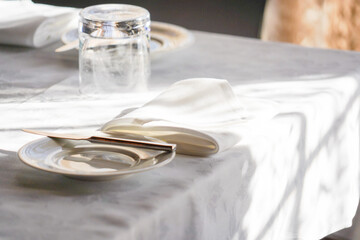 シンプルな食卓