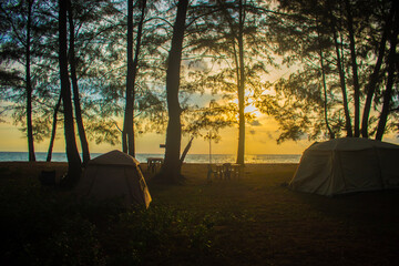 Accommodation features tents, beach views and sunsets for a day of rest or holiday.