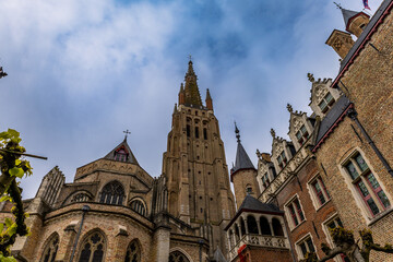 Fototapeta premium L' Église Notre-Dame de Bruges