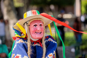 Baile de los viejitos en morelia, michoacan, cultura mexicana