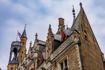 Fototapeta premium Dans les rues de la ville de Bruges appelée la Venise du Nord