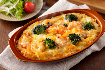 エビとブロッコリーのマカロニグラタン　Creamy Macaroni Gratin with Shrimp and Broccoli