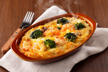 エビとブロッコリーのマカロニグラタン　Creamy Macaroni Gratin with Shrimp and Broccoli