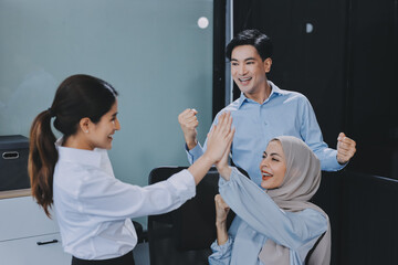 business meeting businesswoman woman office entrepreneur presentation success applause applauding audience achievement career job congratulation teamwork