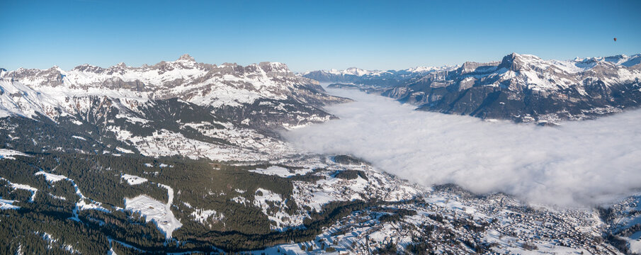 Haute Savoie : en montgolfi&egrave;re vue sur Sallanches, Combloux et les Aravis 1