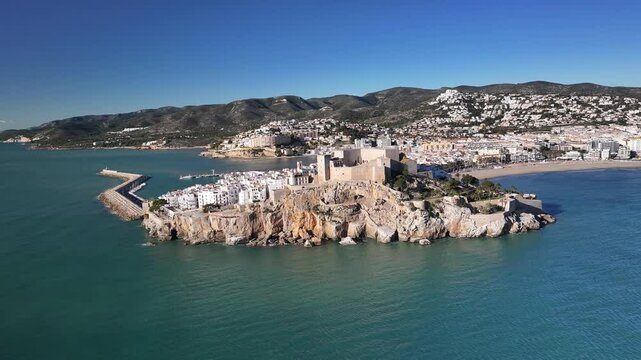 Faro y pueblo de Pe&ntilde;iscola en Castellon, Comunidad Valenciana