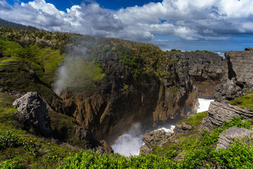 Witnessing the Spectacular Blowholes of New Zealands Pancake Rocks