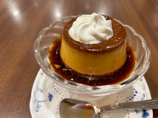 日本のカフェのプリン
