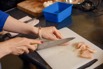 chicken fillet slicing