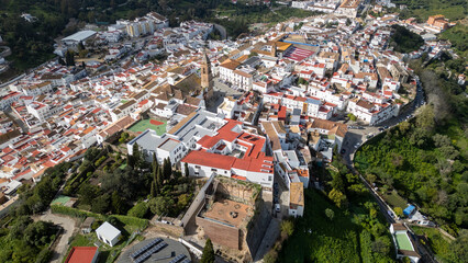 Vista aérea del municipio de Alcalá de los Gazules en el parque natural de los alcornocales, Andalucía © Antonio ciero