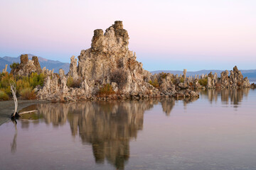 Sunrise at Monolake with Tufas in California USA