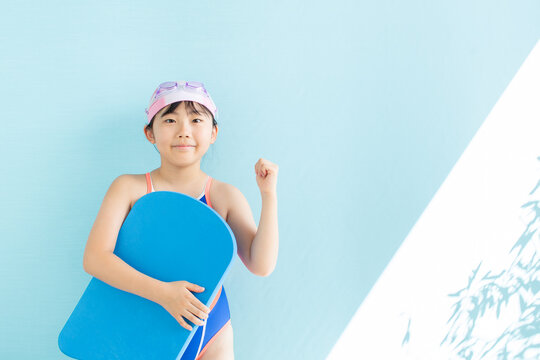 スイミングスクールの女の子